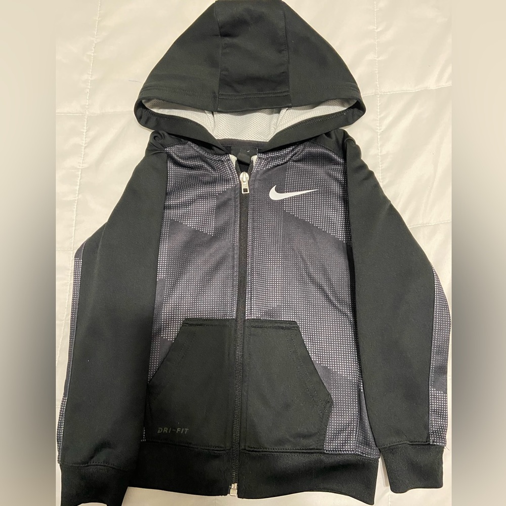 Boy’s nike hoodie